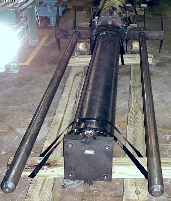 LUMMUS Pneumatic Tramper Cylinder and foot for Model 1001 Baler.